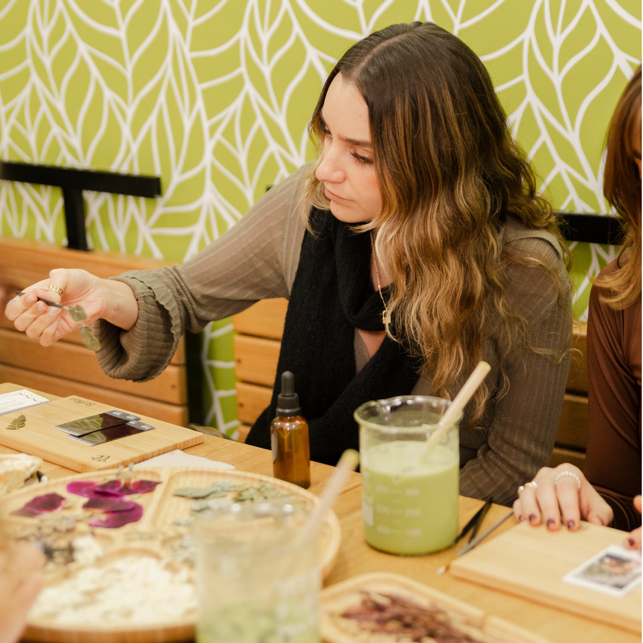 Taller Marco de Flores Matchachá x Brillón x Instax