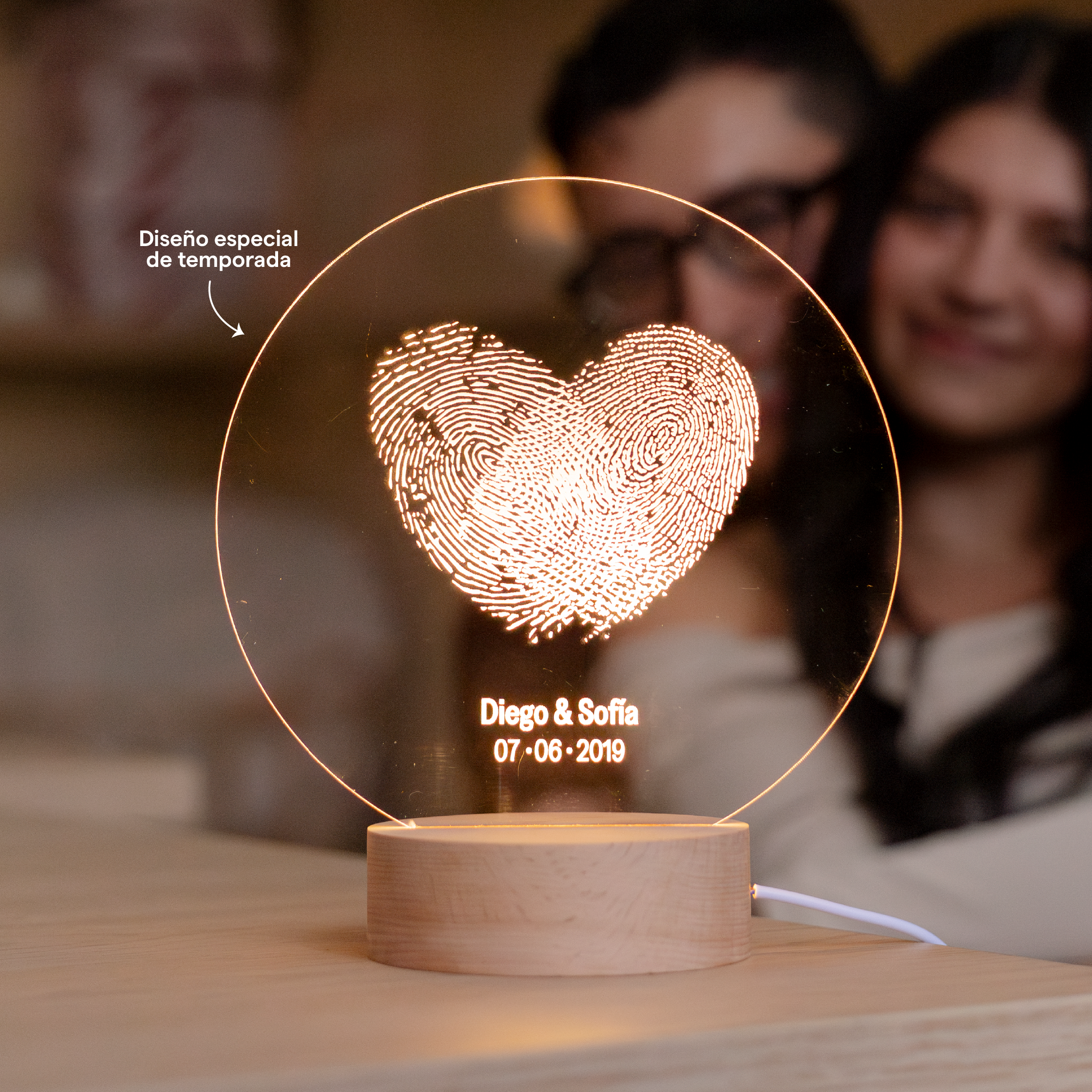 Lámpara Madera Huellas Pareja